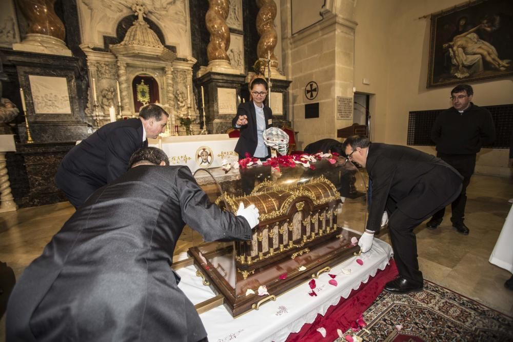 Las reliquias de Santa Teresa del Niño Jesús llegan al monasterio de Santa Faz.