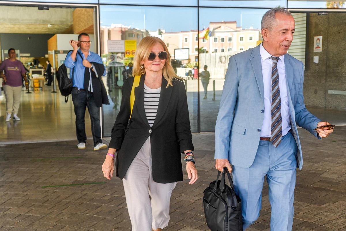 Marina Más a la salida de los juzgados después de declarar como investigada por el 'caso Valka'.
