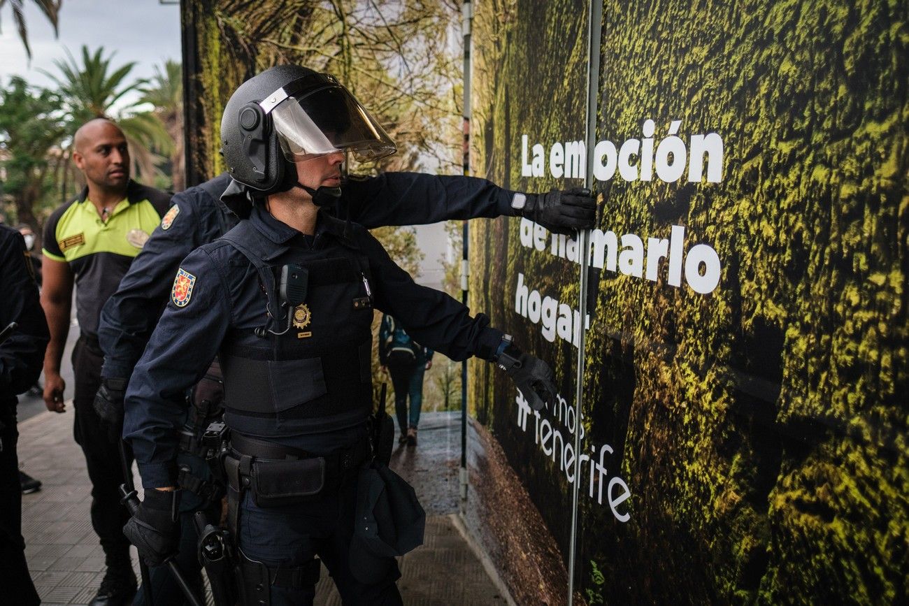 Ambiente previo del playoff entre CD Tenerife-UD Las Palmas