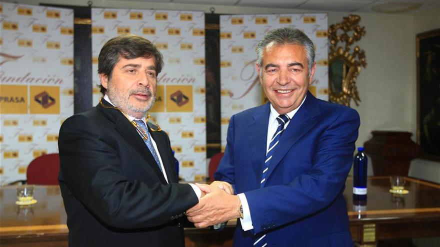 Carlos González y José Romero, el día de la venta del Córdoba CF, en 2011.