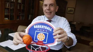 Fernando Villabella, presidente del Alimerka Oviedo Baloncesto, habla claro del futuro del club: "Tenemos que ser capaces de estar a la altura del Palacio de los Deportes"