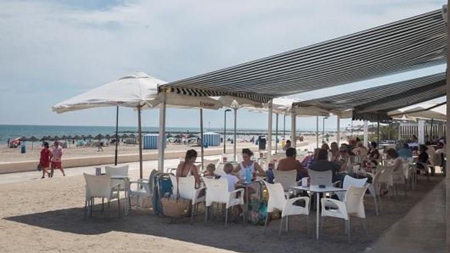 Restaurantes de Pinedo y Saler desmontarán terrazas para prorrogar concesión