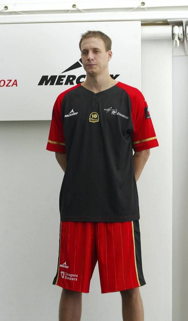 Equipaciones del CAI Zaragoza para la temporada 2012/13