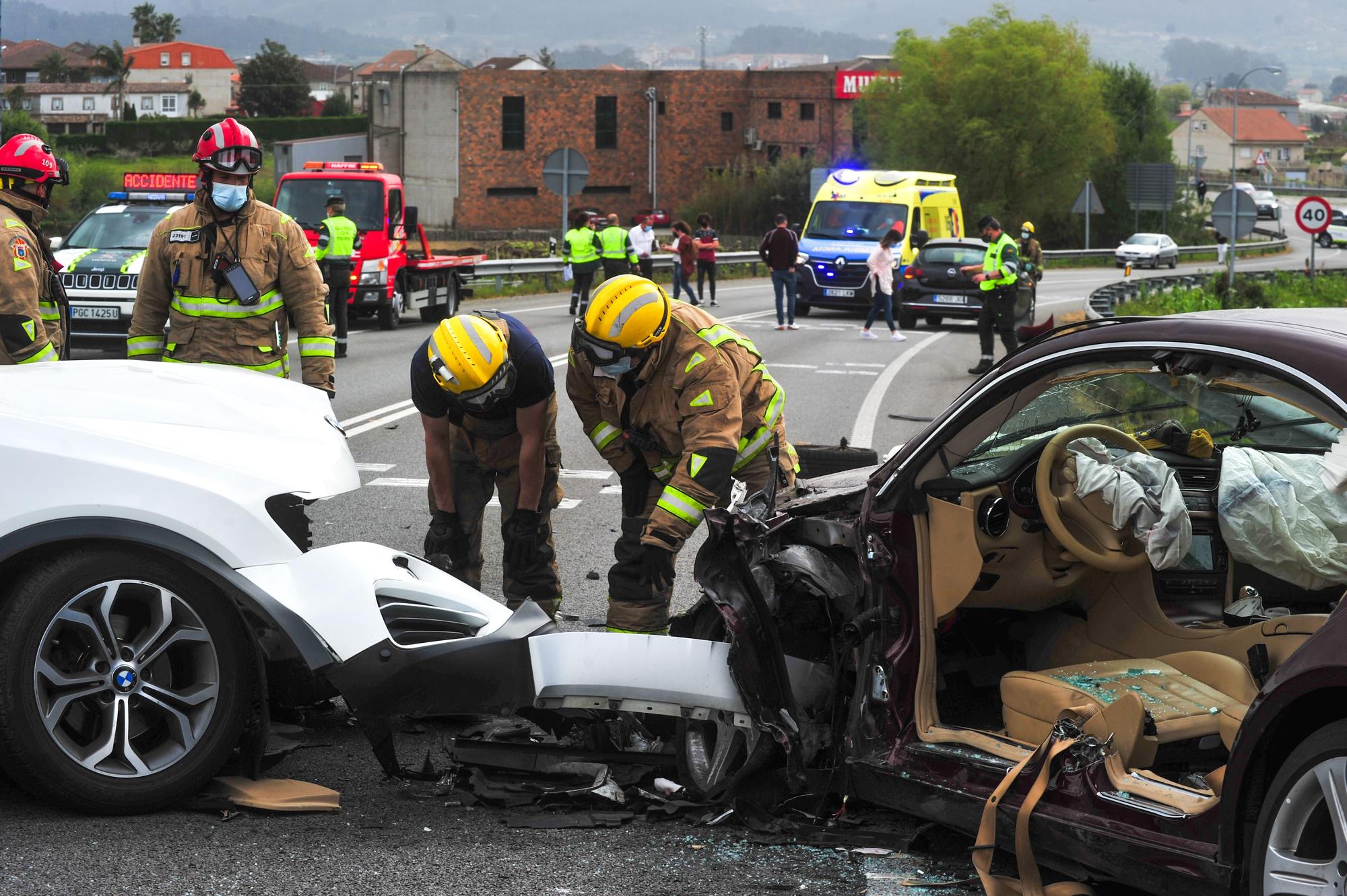 Grave accidente de tráfico en Cambados