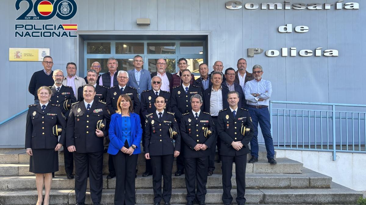 La Policía Nacional homenajea a sus agentes honorarios en Córdoba.