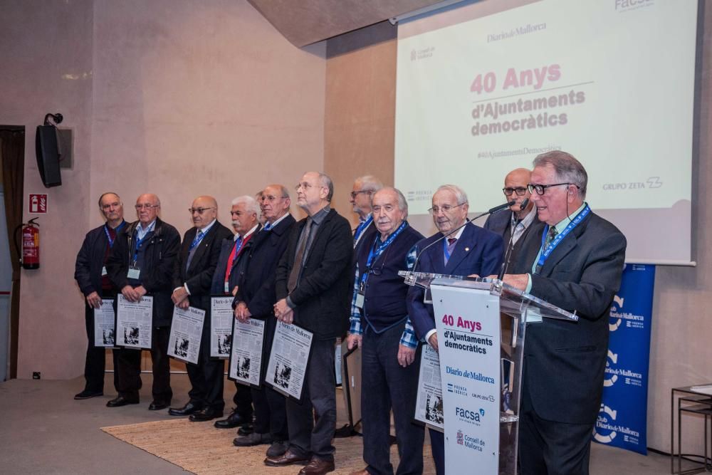 Así ha sido el acto de homenaje a 40 años de ayuntamientos democráticos