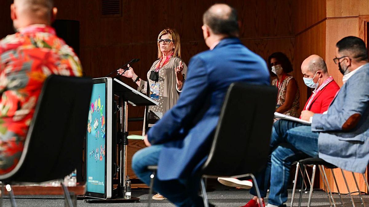 Inmaculada Medina durante las jornadas sobre el futuro del Carnaval en Infecar. | | LP/DLP