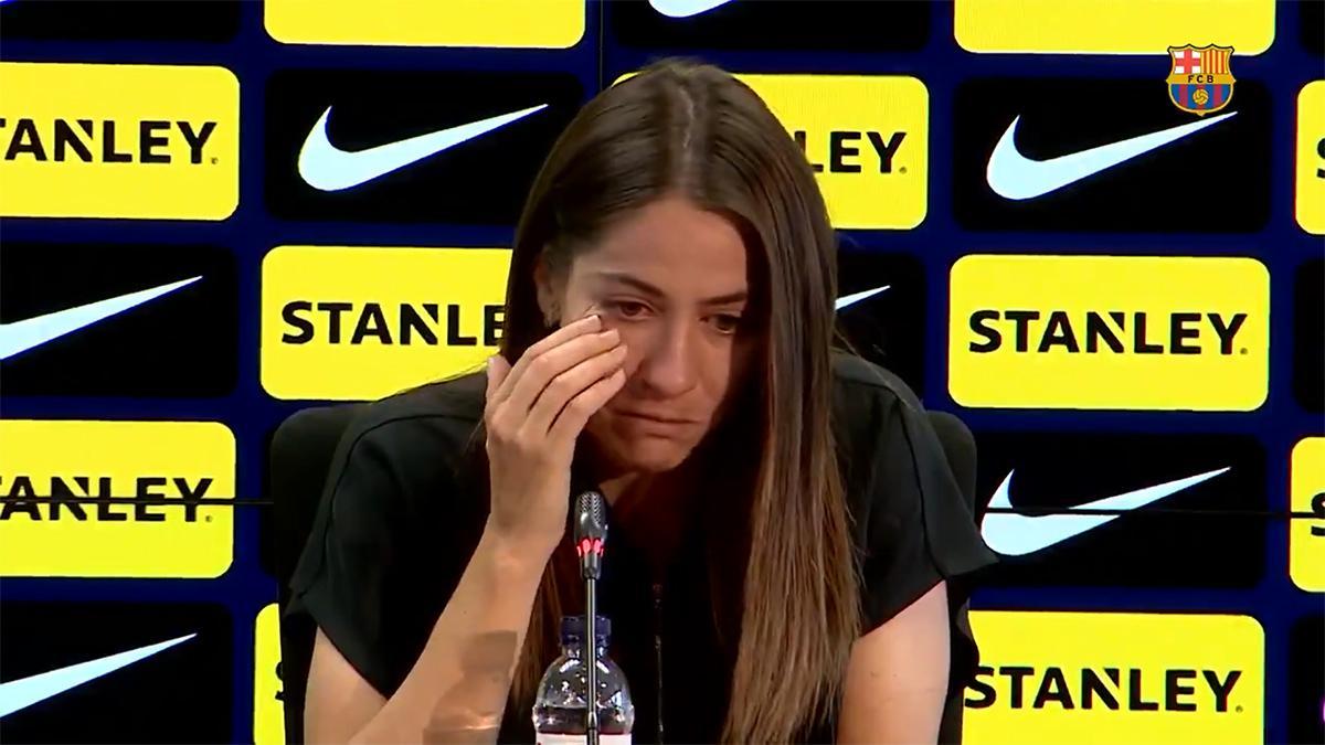 Vicky Losada no pudo contener las lágrimas en su despedida del Barça