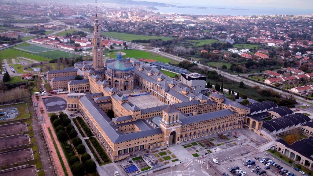 La "Laboral Ciudad de la Cultura" comprende una variedad de espacios culturales en Gijón