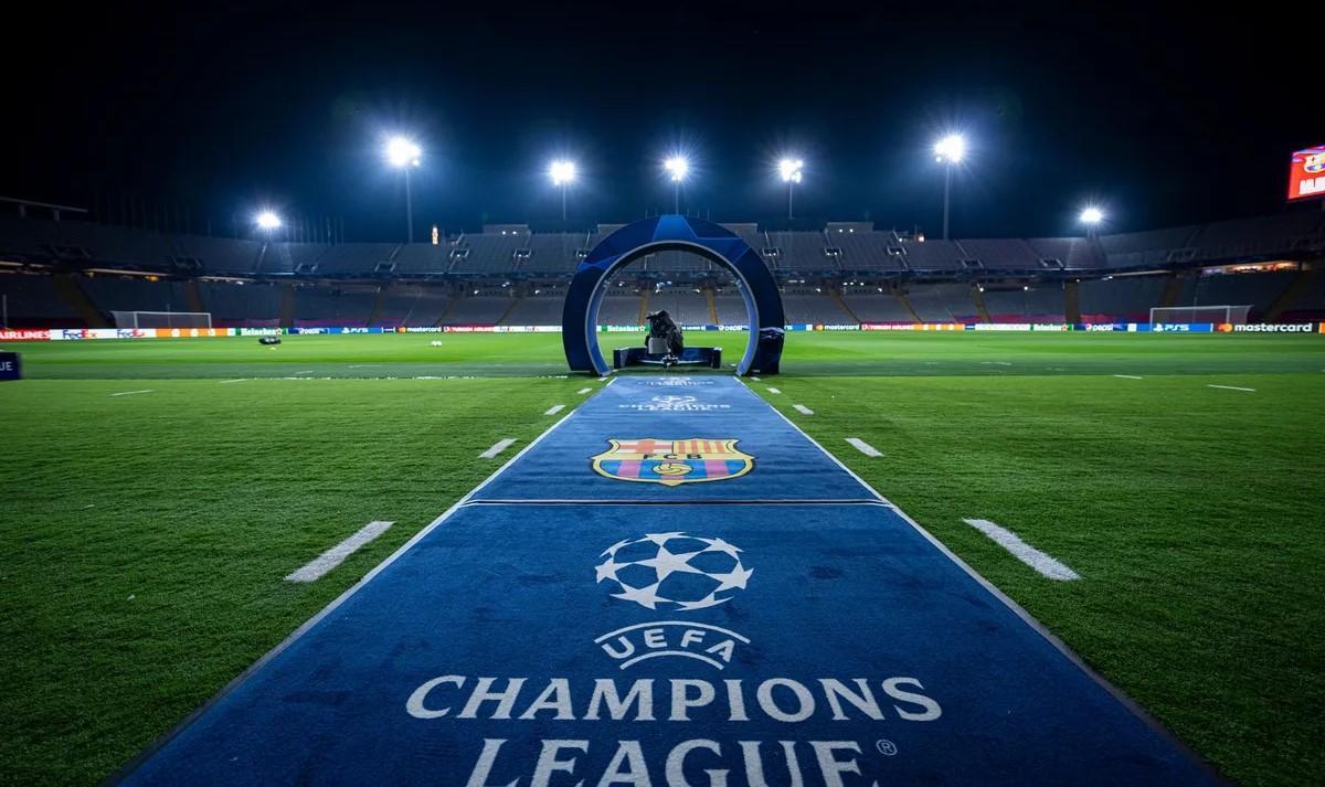 El Estadi Olímpic Lluís Companys en una noche de Champions League.