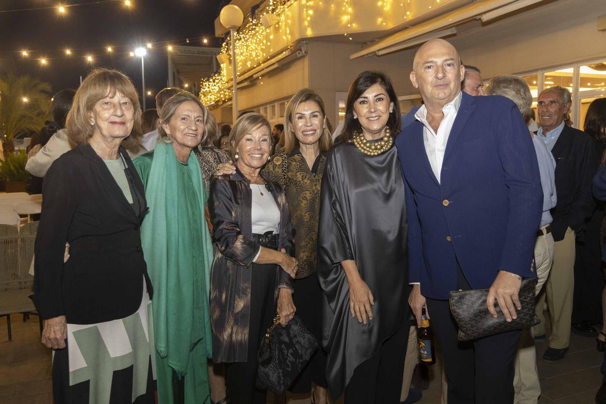 Eva Ribelles, Adelina Ripoll, Charo Egea, Maribel Peralta, Mayte Belmonte y Manuel Espuch.