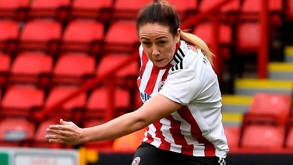 Sophie Jones vistiendo la camiseta del Sheffield United, su último club