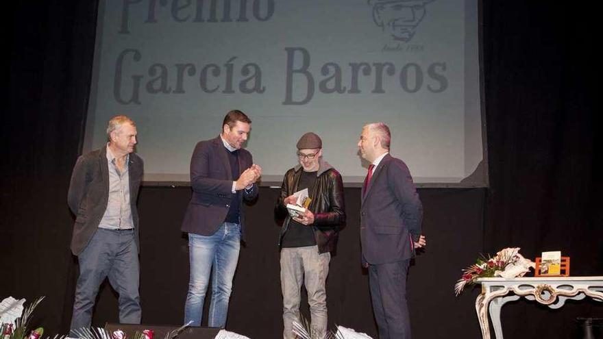 Loureiro, López Campos, Calveiro y García, en la entrega del galardón. // Bernabé/Ana Agra