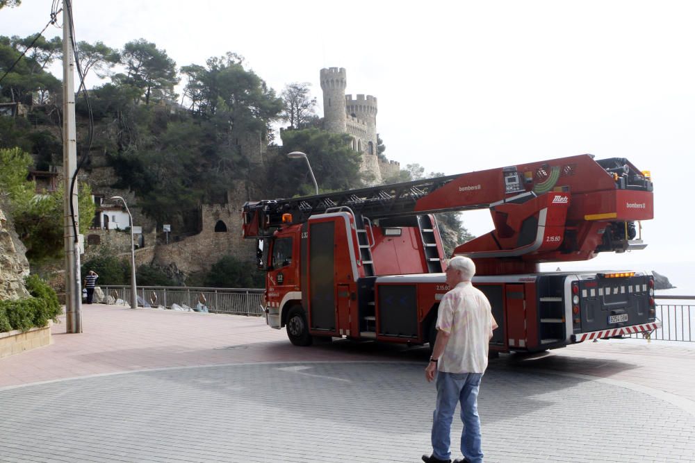 Incendi al castell d''en Plaja de Lloret