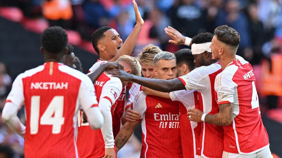 Fabio Vieira marcó el penalti decisivo para que el Arsenal conquistara la Community Shield