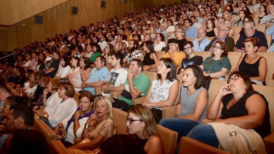 Público asistente a la gala benéfica organizada por Afapo. // Rafa Vázquez