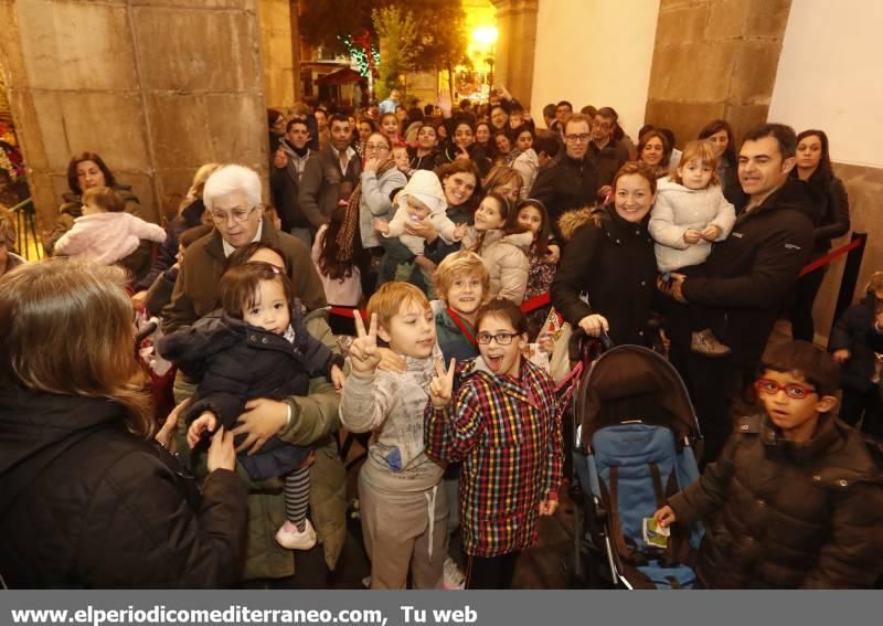 El Cartero Real recogió las ilusiones de los niños de Castellón