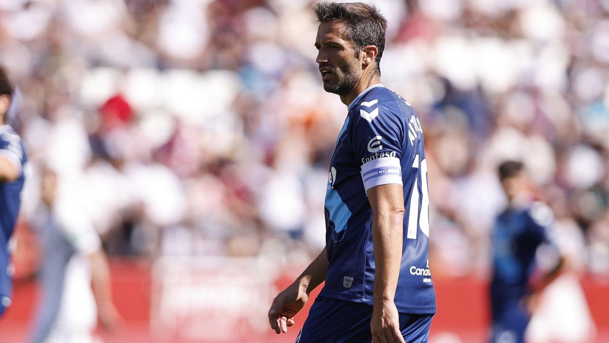 Aitor Sanz, con los colores del CD Tenerife.