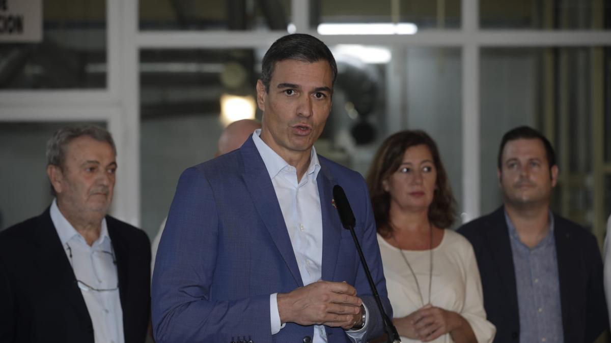 Pedro Sánchez con Francina Armengol el lunes en Mallorca.