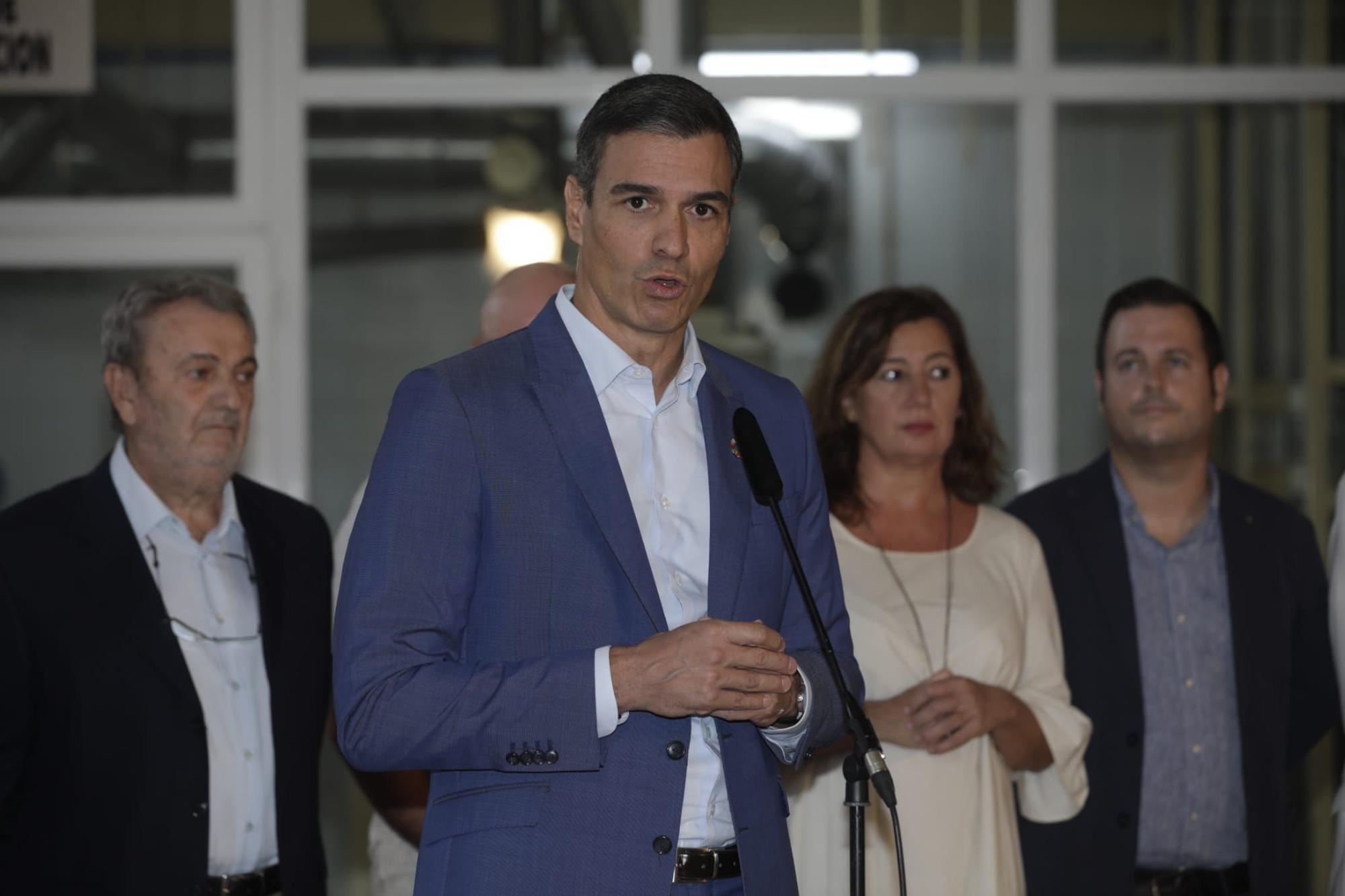 Pedro Sánchez visita la fábrica CAROB en Marratxí