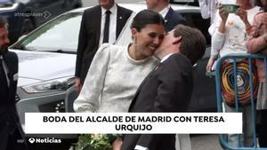 Momento viral de la boda de Almeida