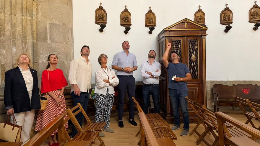 Visita del conselleiro a las obras en el santuario de la Peregrina.