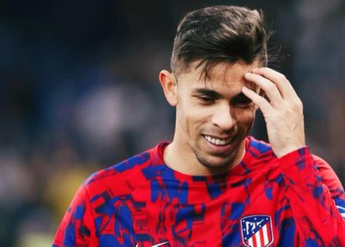 Paulista en su primer partido con el Atlético