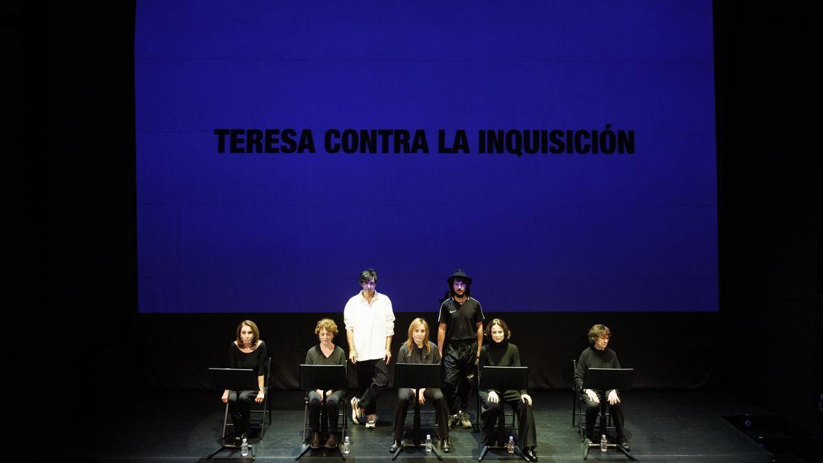 Lectura dramatizada de la obra de teatro Muero porque no muero. La vida doble de Teresa, de Paco Bezerra en la Sala Berlanga de Madrid.
