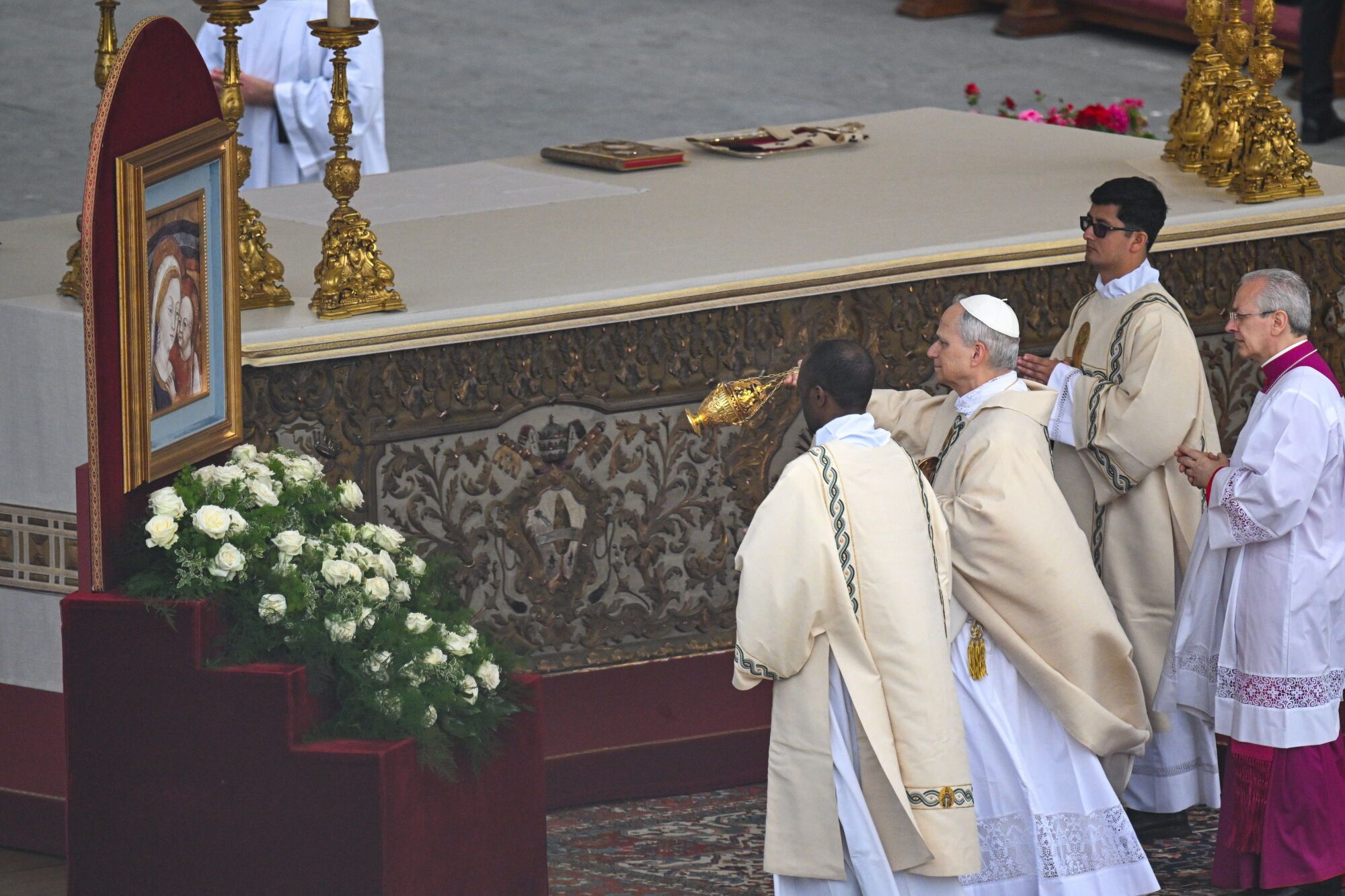 Vatican Cty (Vatican City State (Holy See)), 18/05/2025.- Pope Leo XIV (2-L) leads theÂ Holy Mass for the Beginning of the Pontificate, at St. Peter's Square, in Vatican City, 18 May 2025. (Papa) EFE/EPA/DAREK DELMANOWICZ POLAND OUT. POLAND OUT