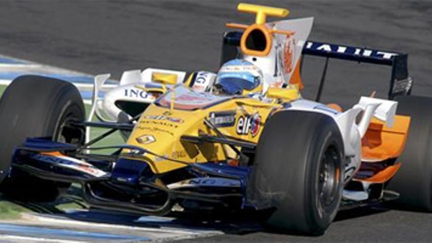 Alonso pierde &quot;dos horas&quot; en Jerez tras un incidente