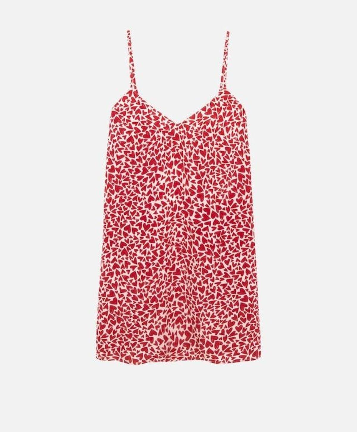 Camisón con corazones de Oysho. (Precio: 19,99 euros)