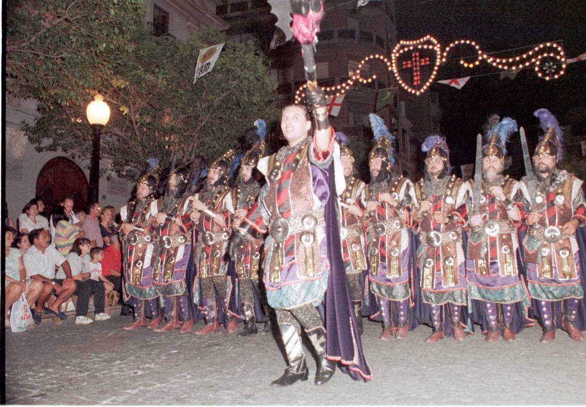 Entrada de Moros i Cristians en 1996.jpg Entrada de Moros i Cristians en 1996.jpg