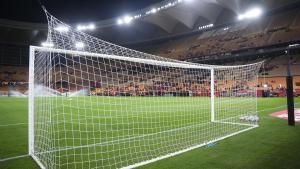 Aficionados asisten al último encuentro de la Selección Española en La Cartuja, en foto de archivo.