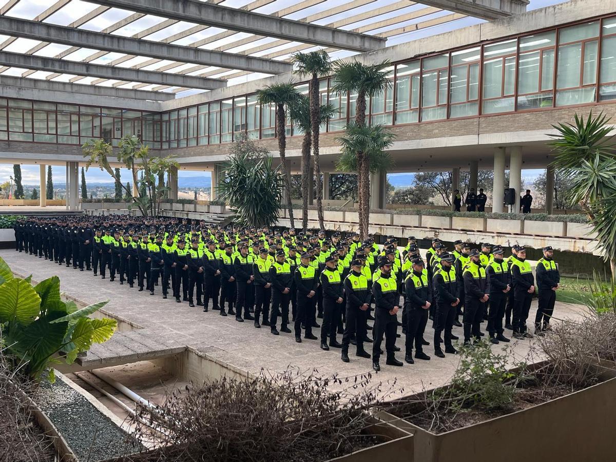 Inicio del curso del IVASPE en Cheste en el que también participan agentes de otras policías locales