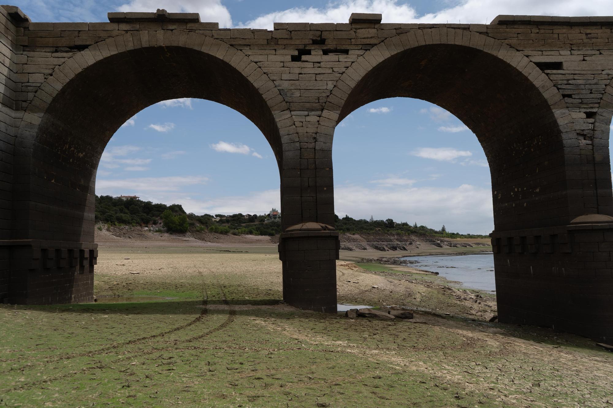 GALERÍA | El “brutal vaciado del embalse de Ricobayo”, en imágenes.