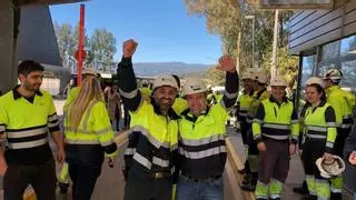 Alegría entre los trabajadores de la fábrica de Ence en Pontevedra: "Hoy es un día de celebración"