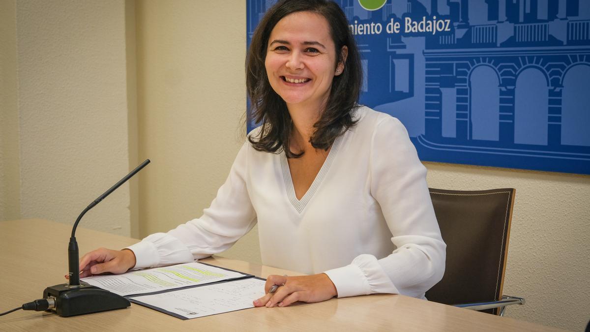 La concejala Lara Montero de Espinosa en la rueda de prensa del programa CER.