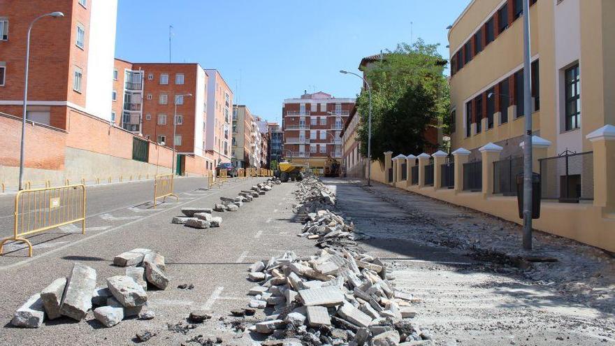 Las obras de reposición de aceras continúan &quot;a buen ritmo&quot;