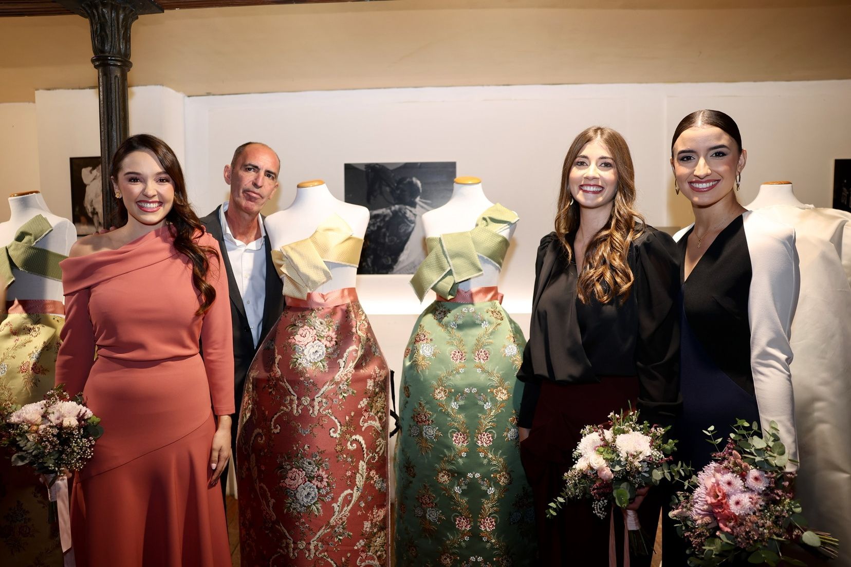 Sedería Tradicional Valenciana presenta las telas de la corte de honor 2026