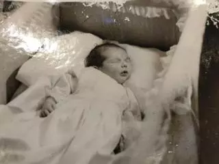 Muerte y duelo: el arte de fotografiar a los niños difuntos