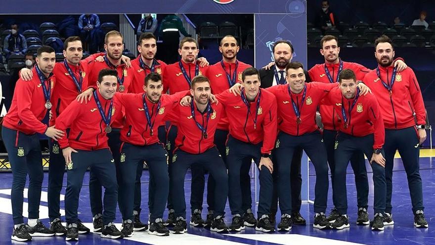 La selección española con los cordobeses Cecilio, Boyis y Solano.