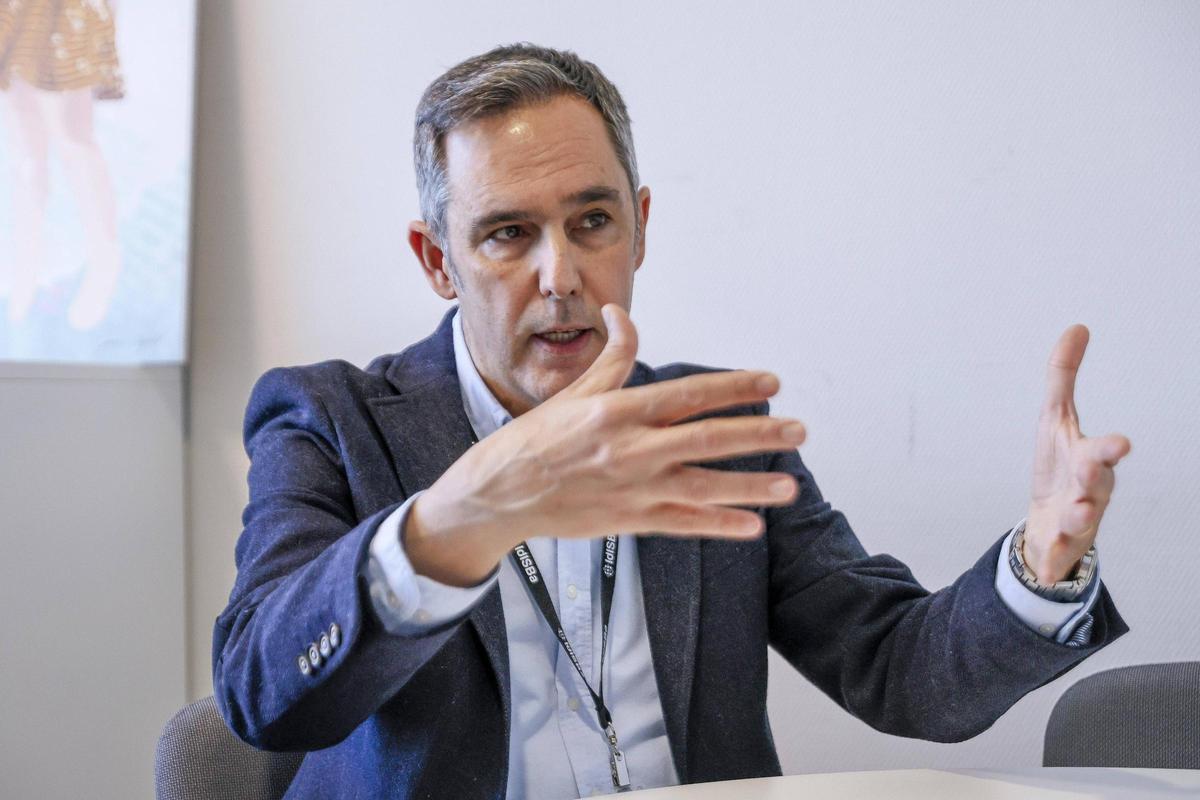 Tomàs Ripoll, nuevo director científico del IdISBa, en su despacho en la sede del instituto.