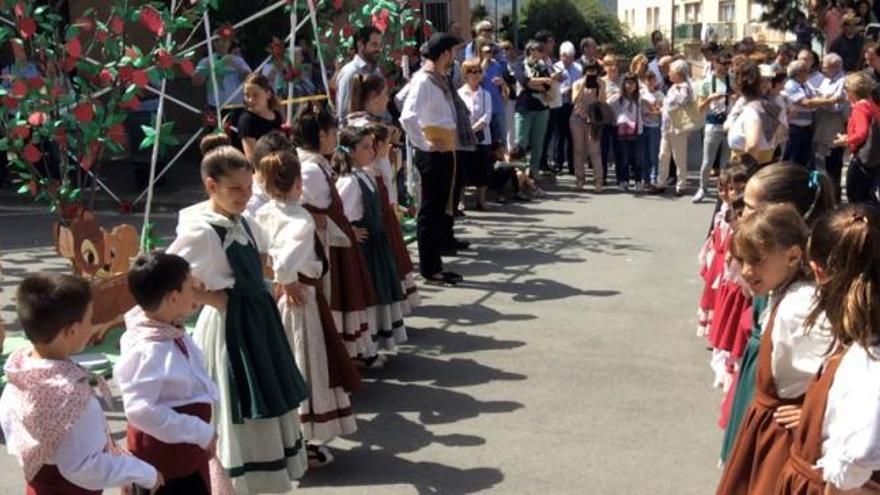 Ball 'Toc d'Enramada' de l'Esbart Vila de Sallent