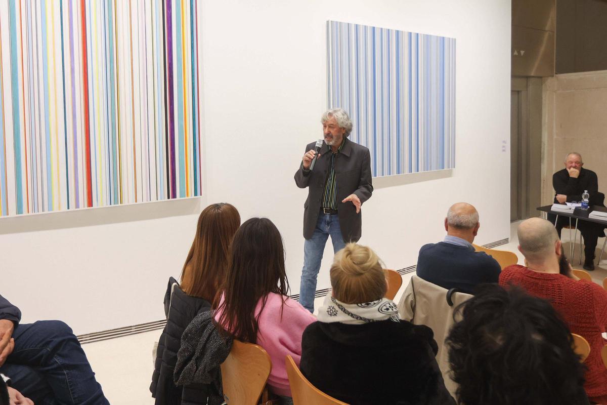 Pedro María Asensio presenta su reflexión crítica sobre el urbanismo de Ibiza en el Coaib Pedro María Asensio presenta su reflexión crítica sobre el urbanismo de Ibiza en el Coaib