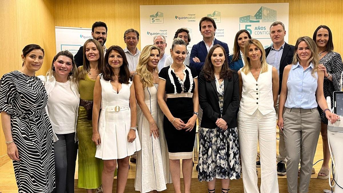 Especialistas en Dermatología analizan en una jornada en Quirónsalud las tecnologías más innovadoras para mejorar la apariencia de la piel de manera personalizada.
