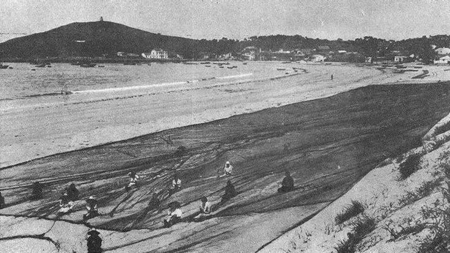 Praia América: de las redes tendidas sobre la duna a la marea de bañistas
