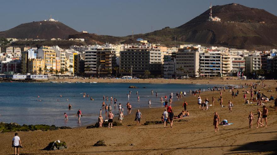 El 90% de los usuarios puntúan con notable y sobresaliente las playas de la capital.