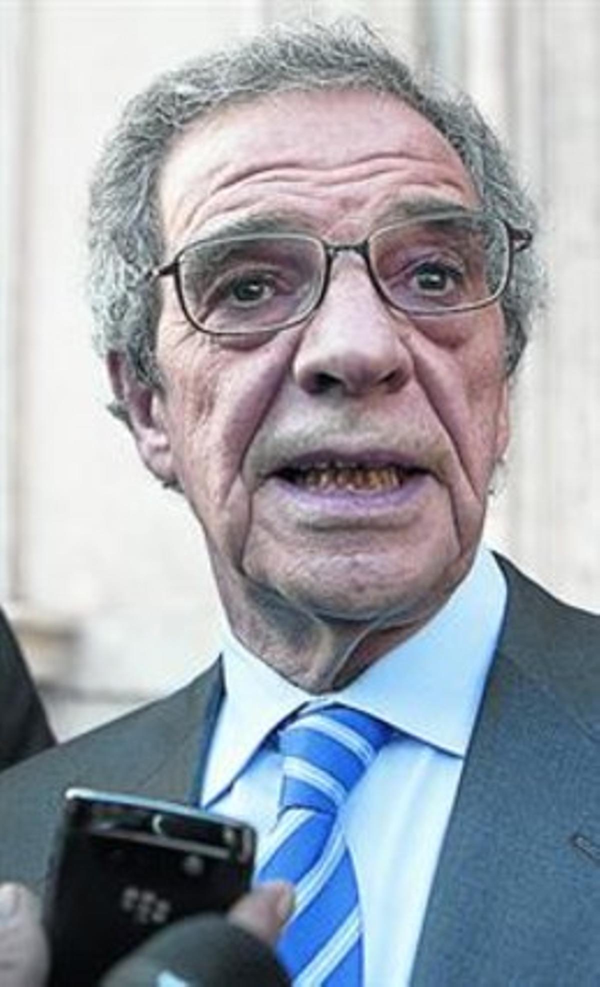 César Alierta. César Alierta.