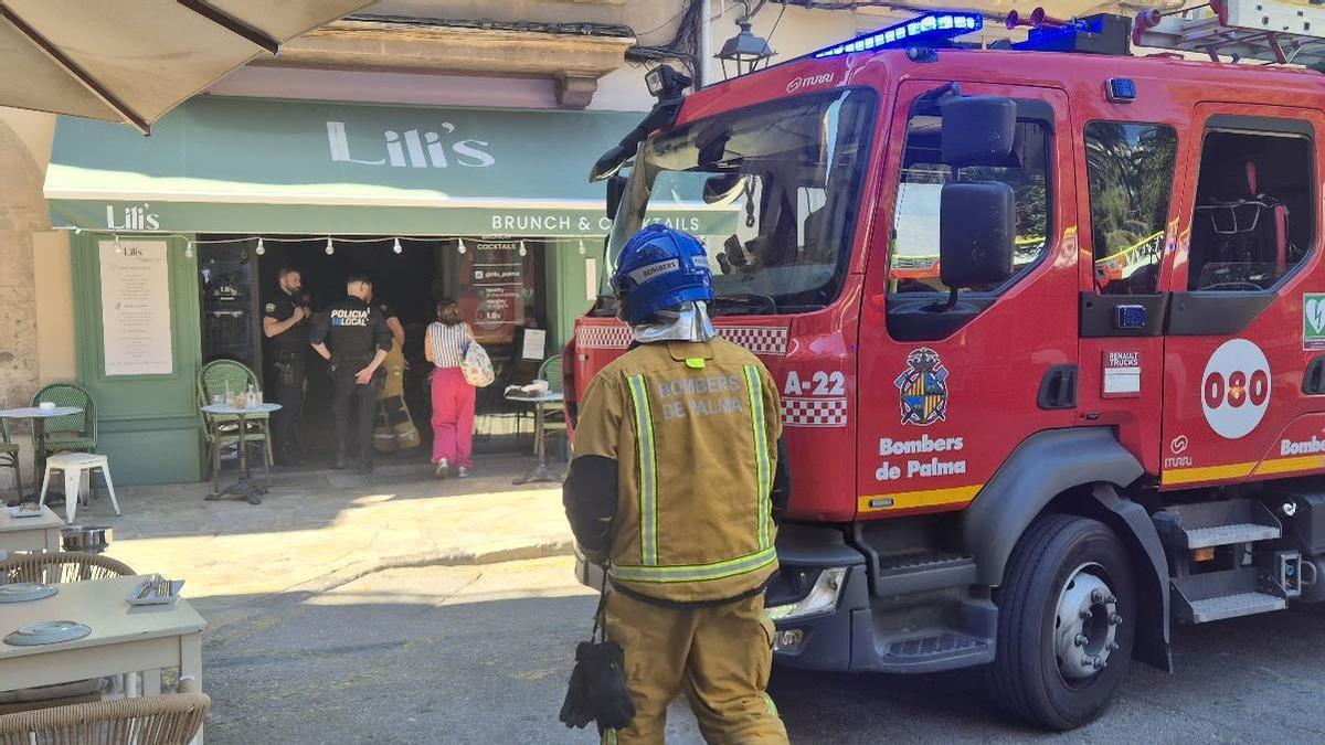 Arde la grasa del horno de un restaurante de brunch en la Plaza del Mercat de Palma