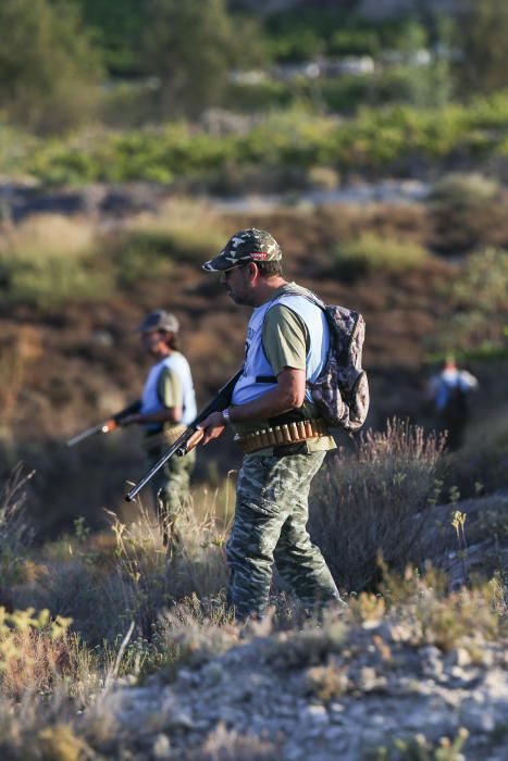 Diez mil cazadores inician la temporada de caza del conejo